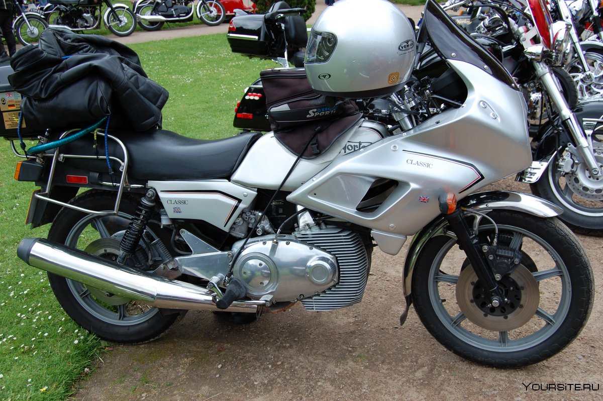 Мотоцикл Мазерати v8