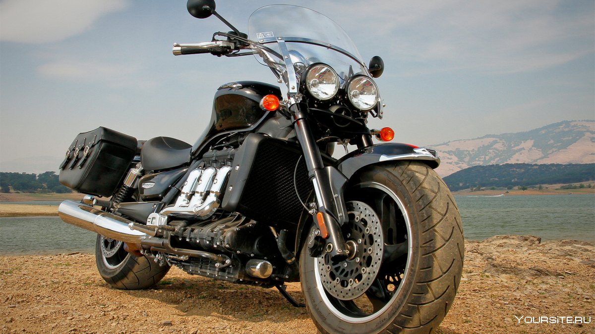 Мотоцикл Triumph Rocket 3
