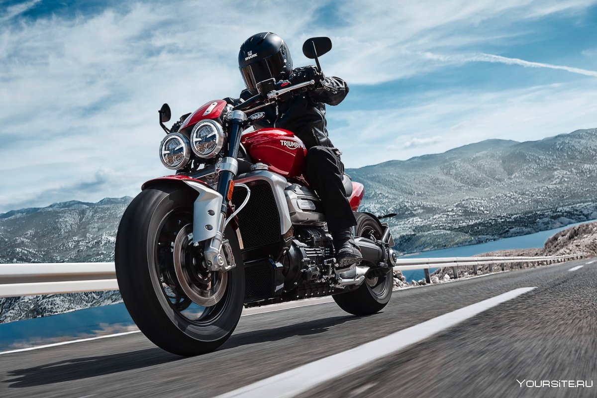 Мотоцикл Triumph Rocket 3