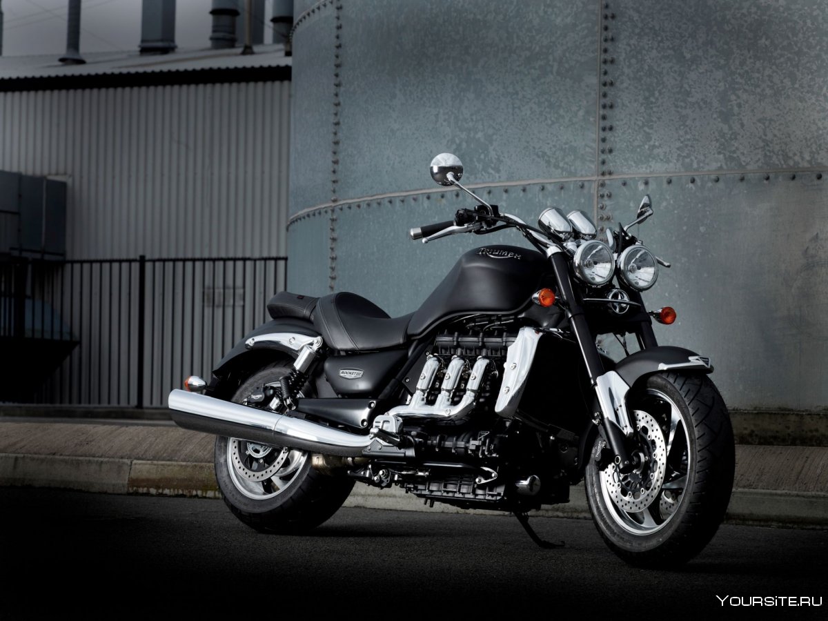 Triumph Rocket III Roadster 2005