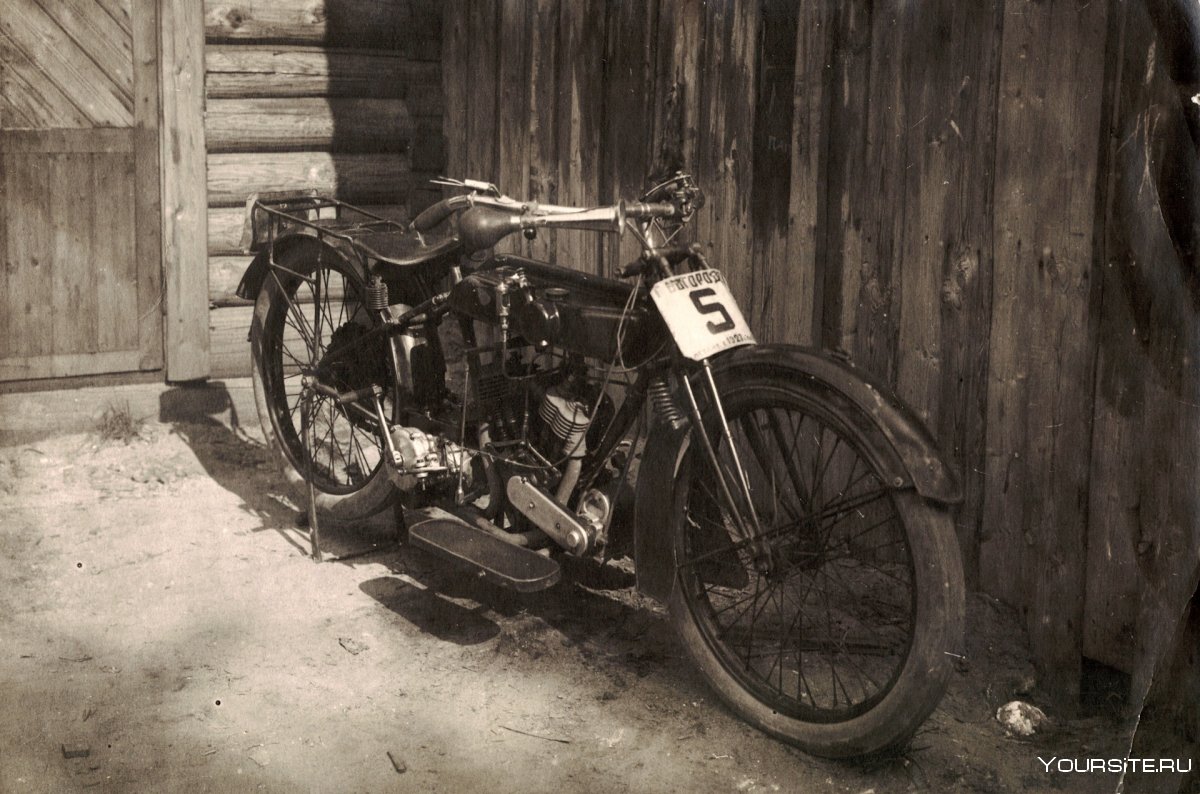 Первые мотоциклы ретро