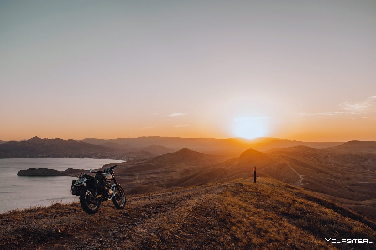 Мотоцикл в горах