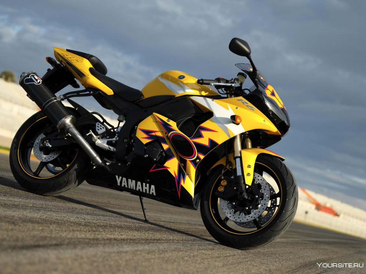 Мотоцикл Yamaha r8