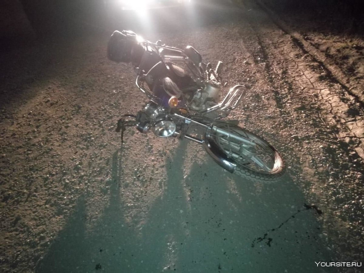 Разбитый мотоцикл Ставропольский край