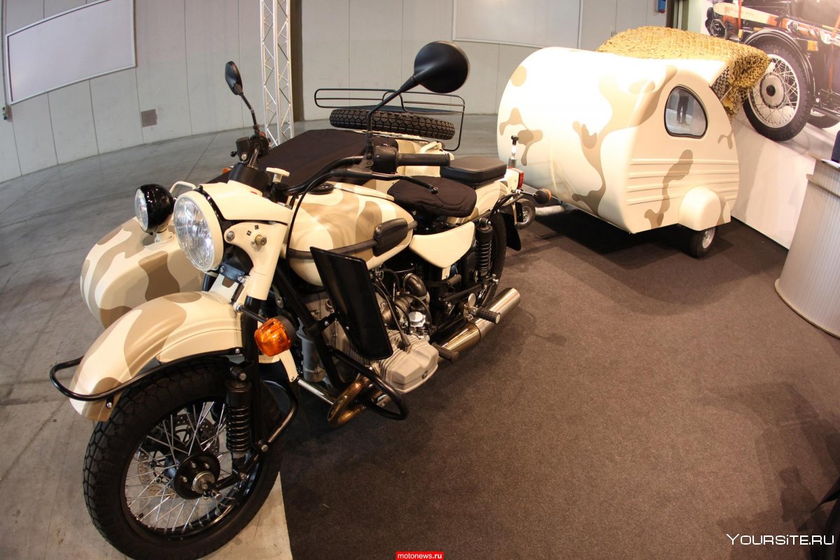 Мотоцикл Урал белый камуфляж