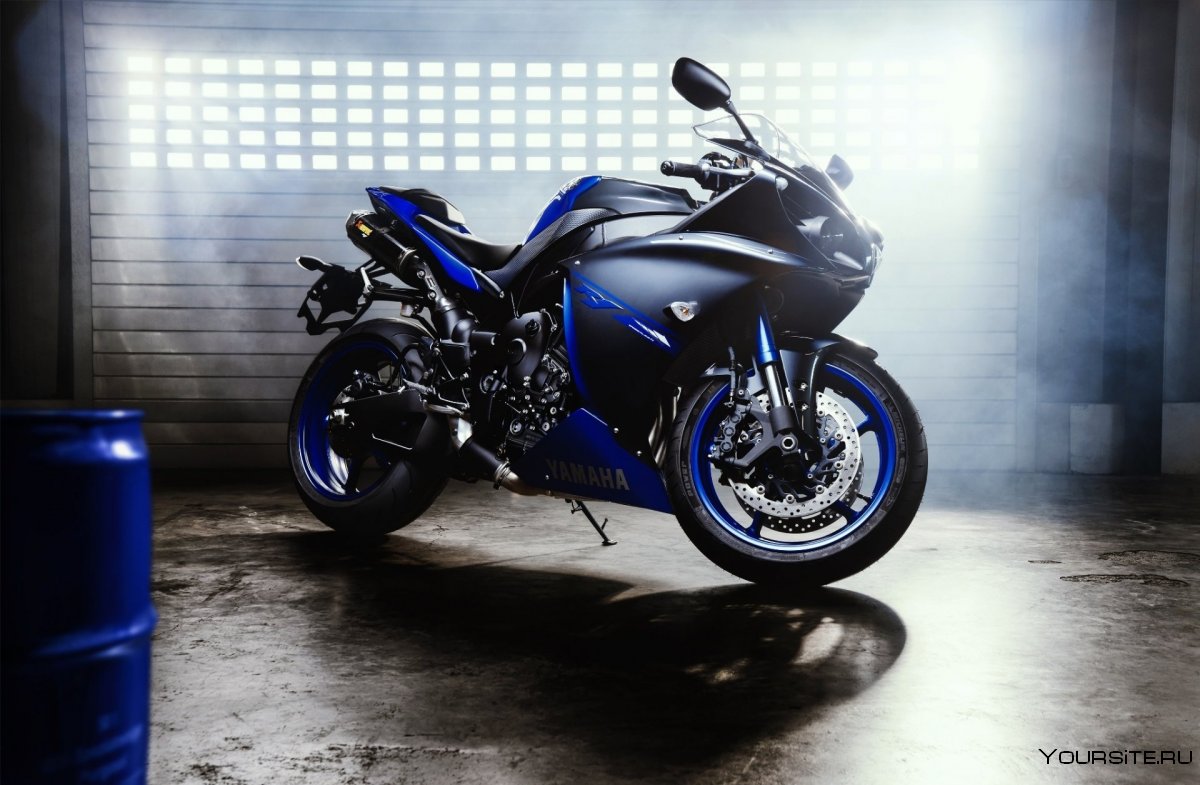 Мотоцикл Yamaha r1 чёрный