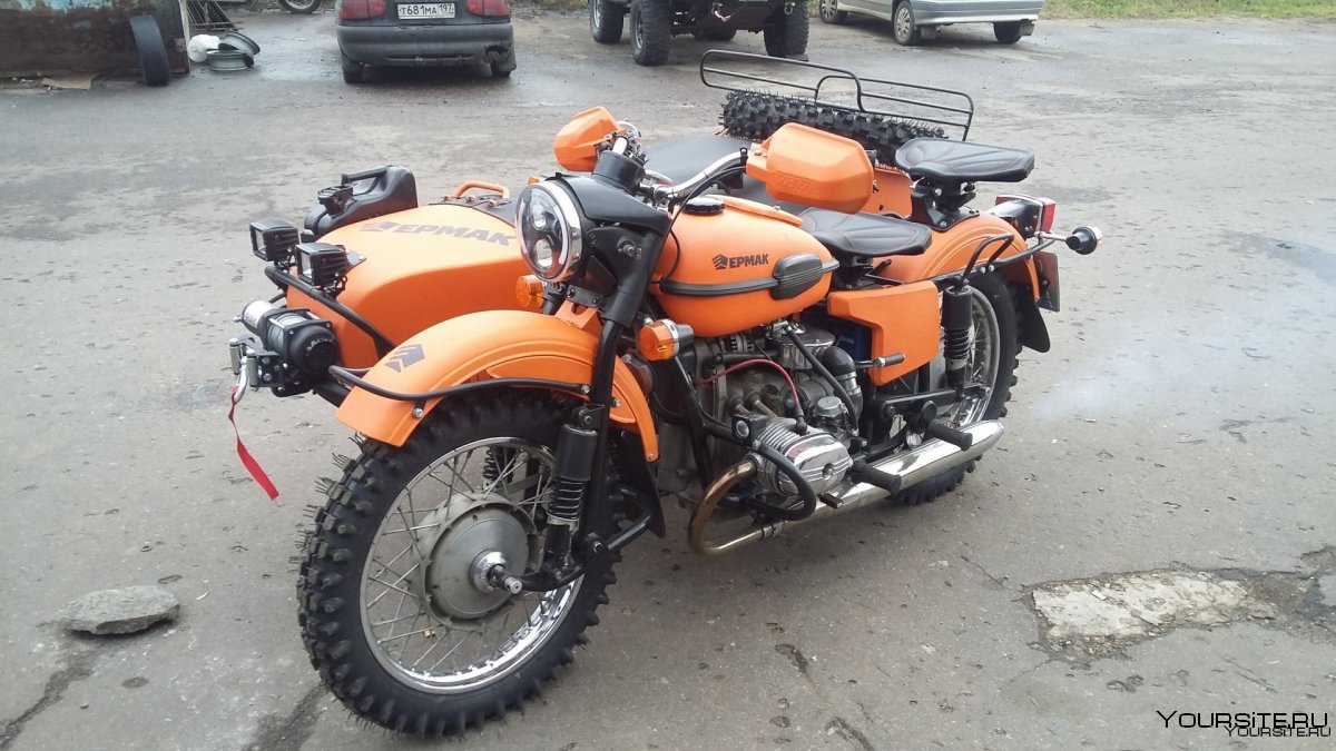 Мотоциклы Урал в болоте