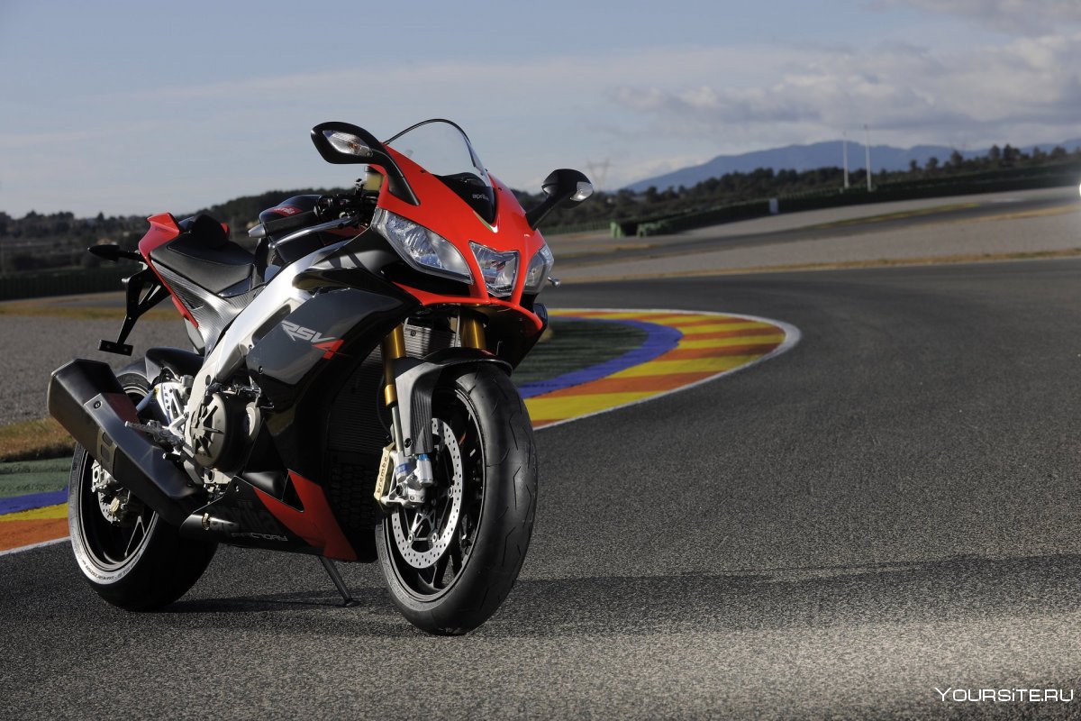 Aprilia rsv4 2010 Factory