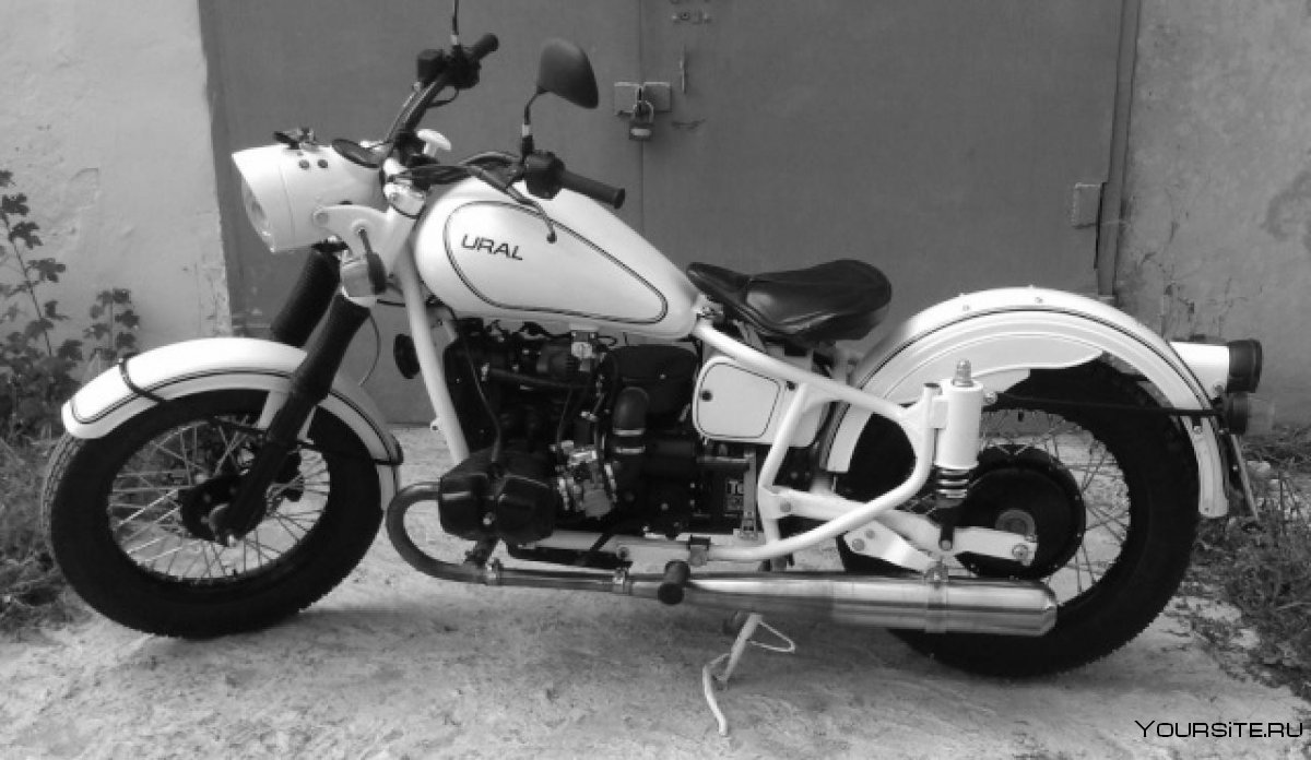Мотоцикл Урал белый