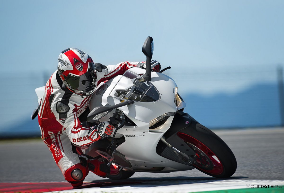 Ducati Panigale 899 рабочий стол