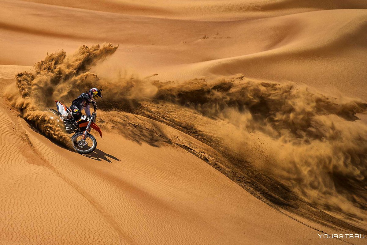 На мотоцикле по пустыне