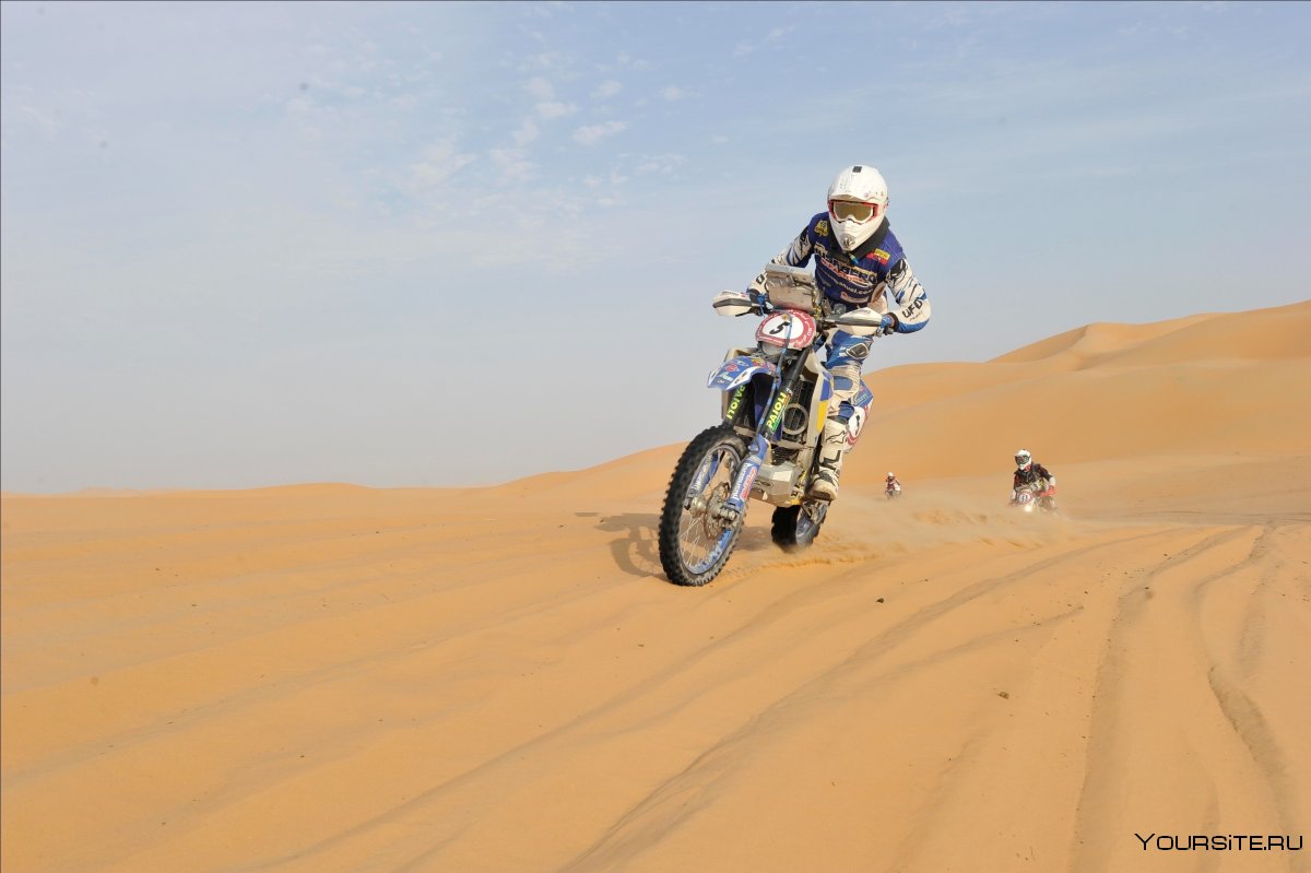 Мотоцикл по песку