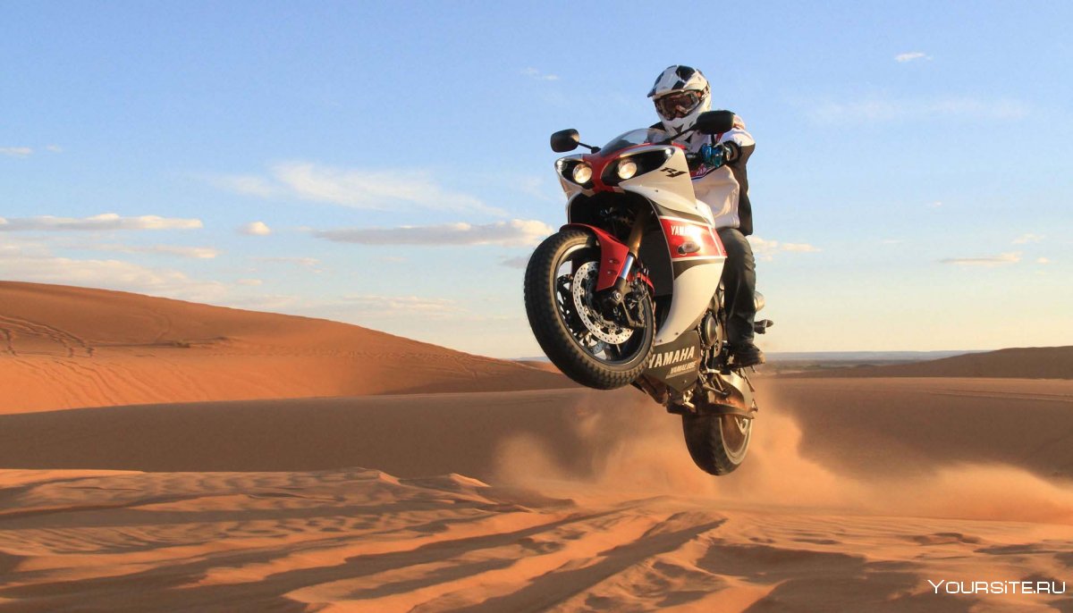 На мотоцикле по пустыне