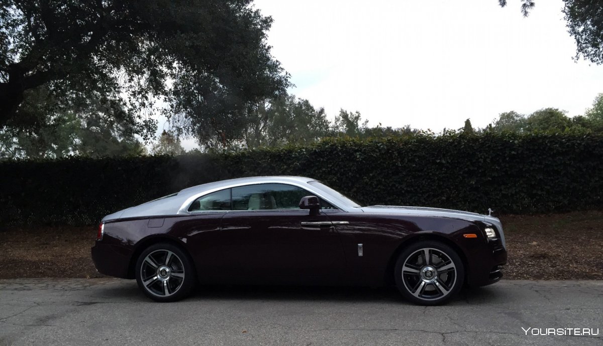 Rolls Royce Phantom длиннобазный
