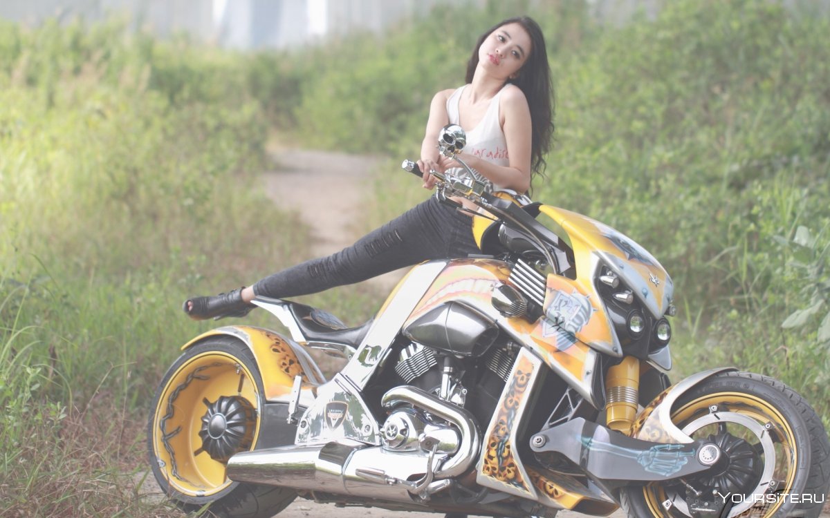 Елена Тытюченко Harley-Davidson