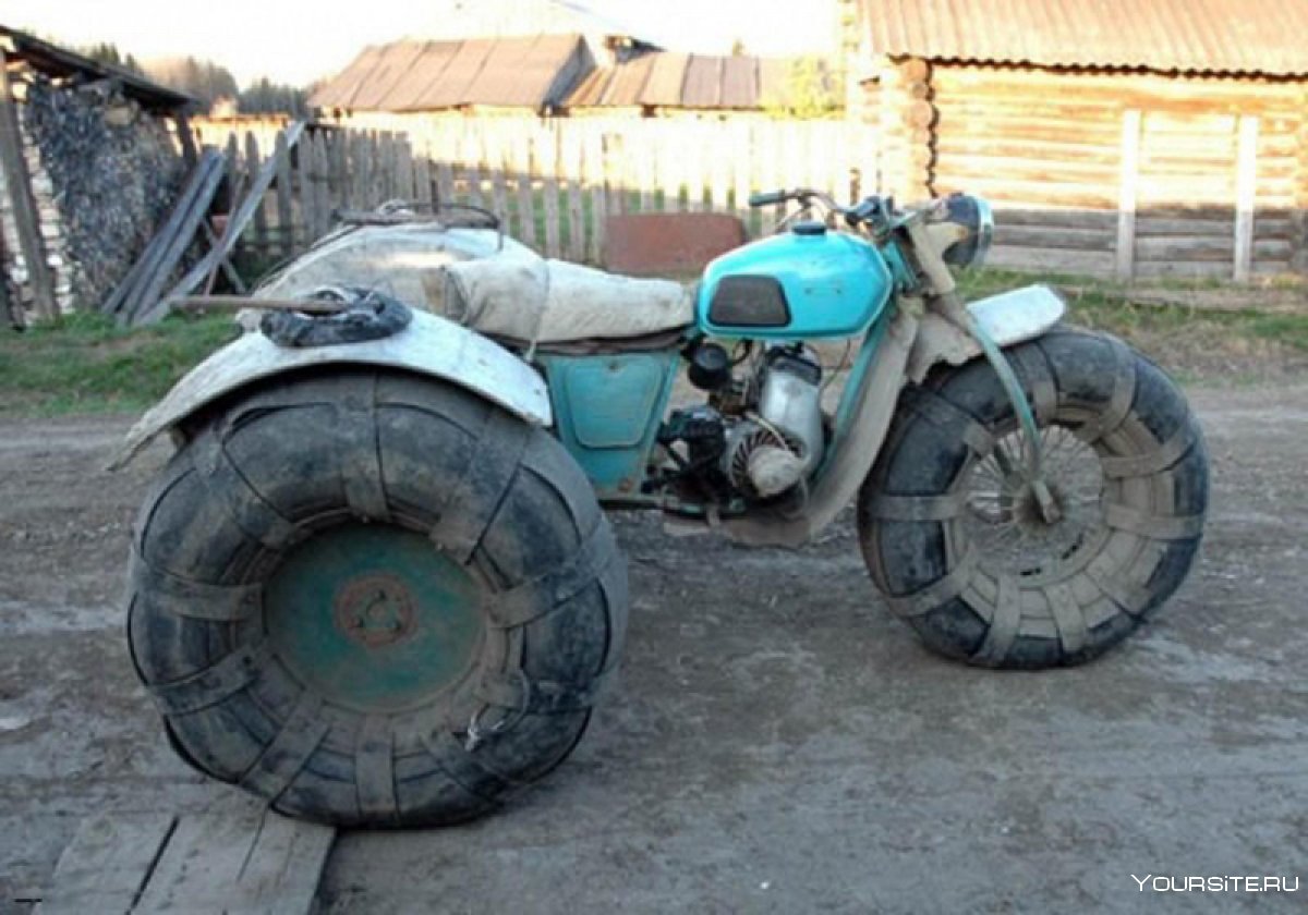 Мотоцикл Урал болотоход