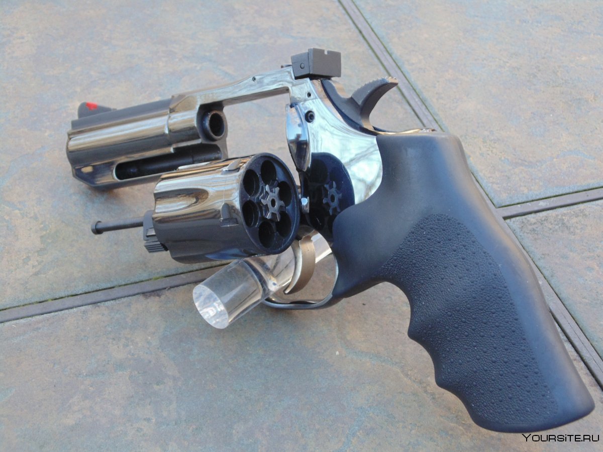 Smith & Wesson model 5906