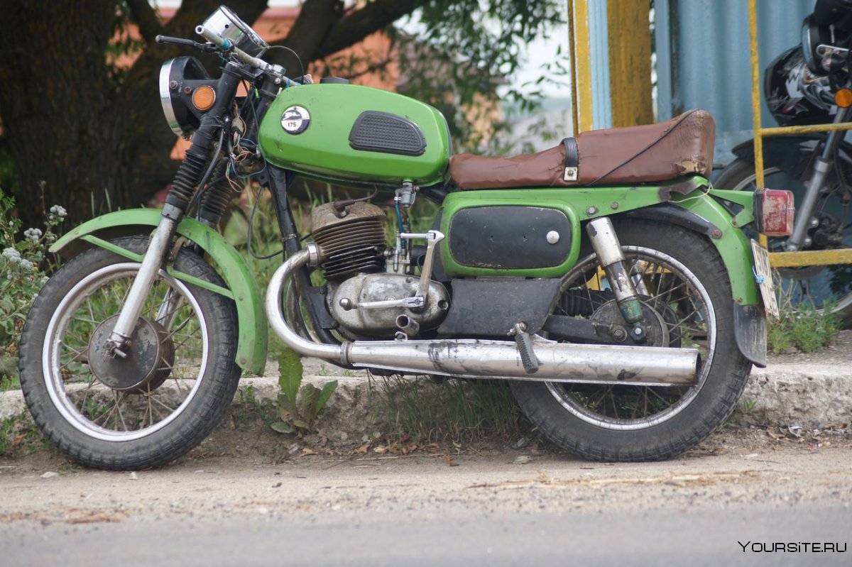 Мотоцикл Восход 2 зеленый
