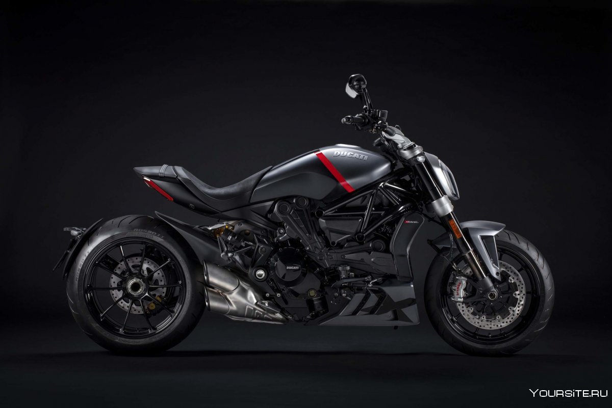 Ducati Diavel Dark 2021