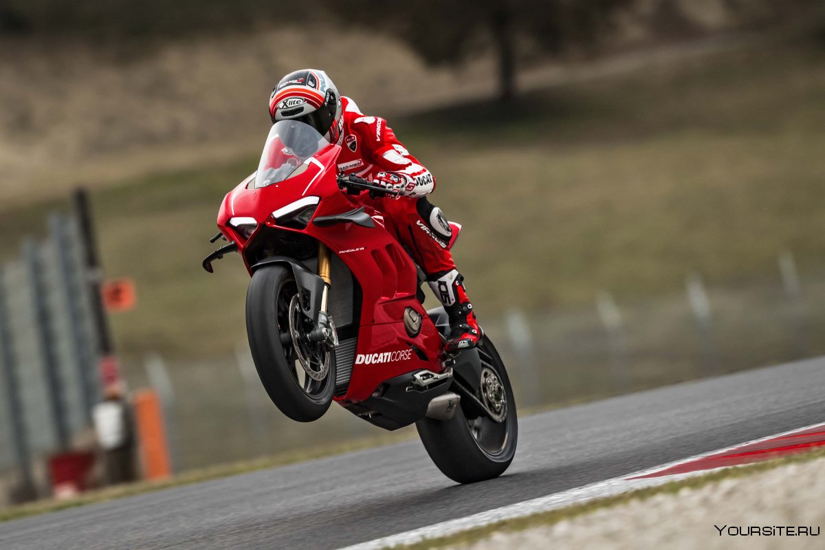 Электрический мотоцикл Ducati Panigale