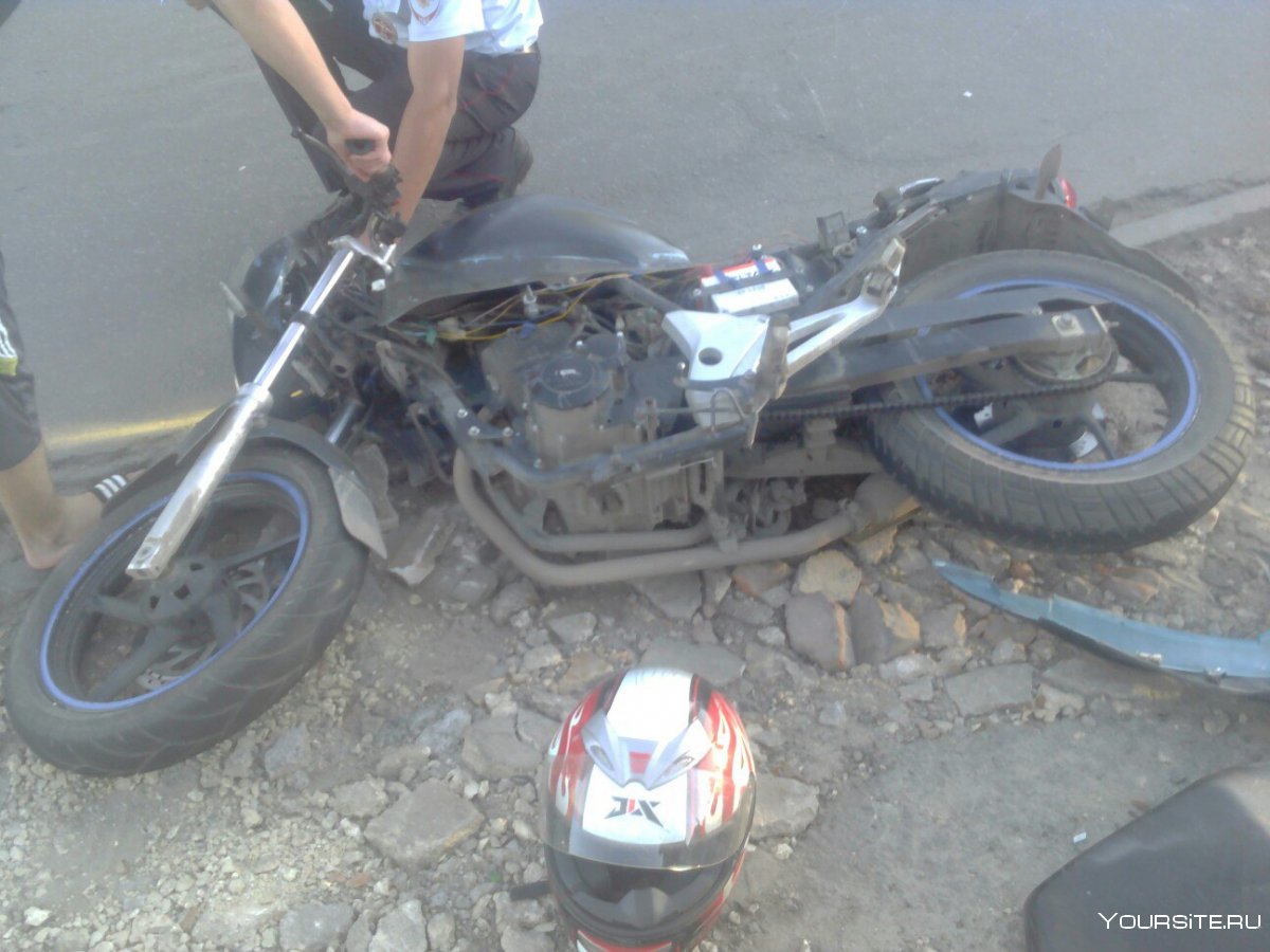 Фото мотоцикла Урал после аварии