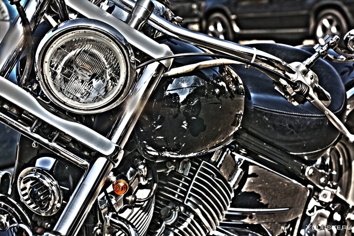 Фотография хромированного мотоцикла