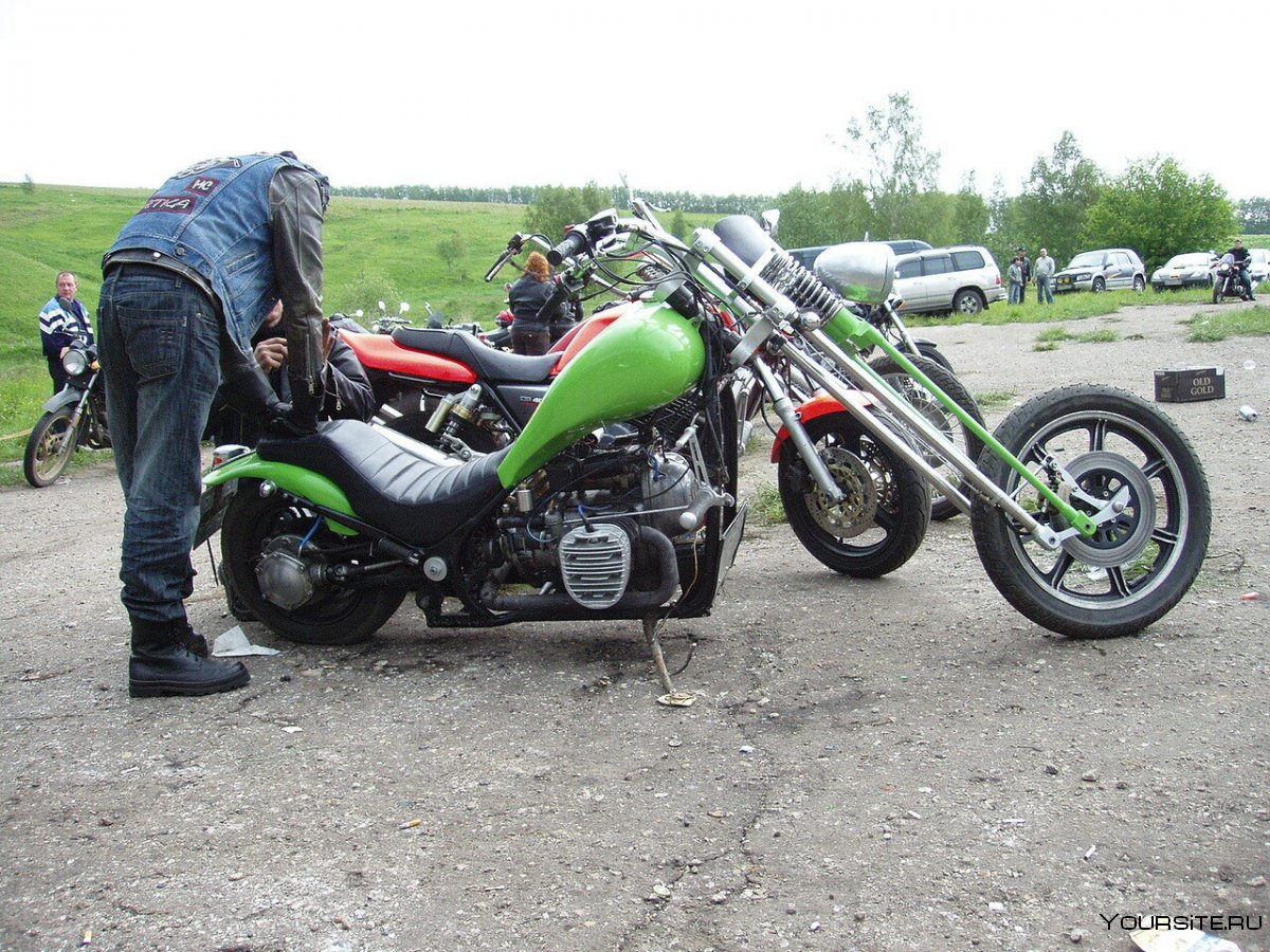 Мотоцикл Урал с двигателем от ВАЗ 2106