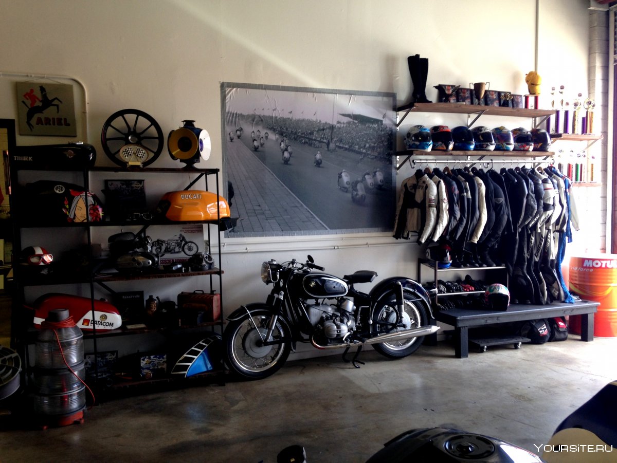 Мотоциклетный гараж