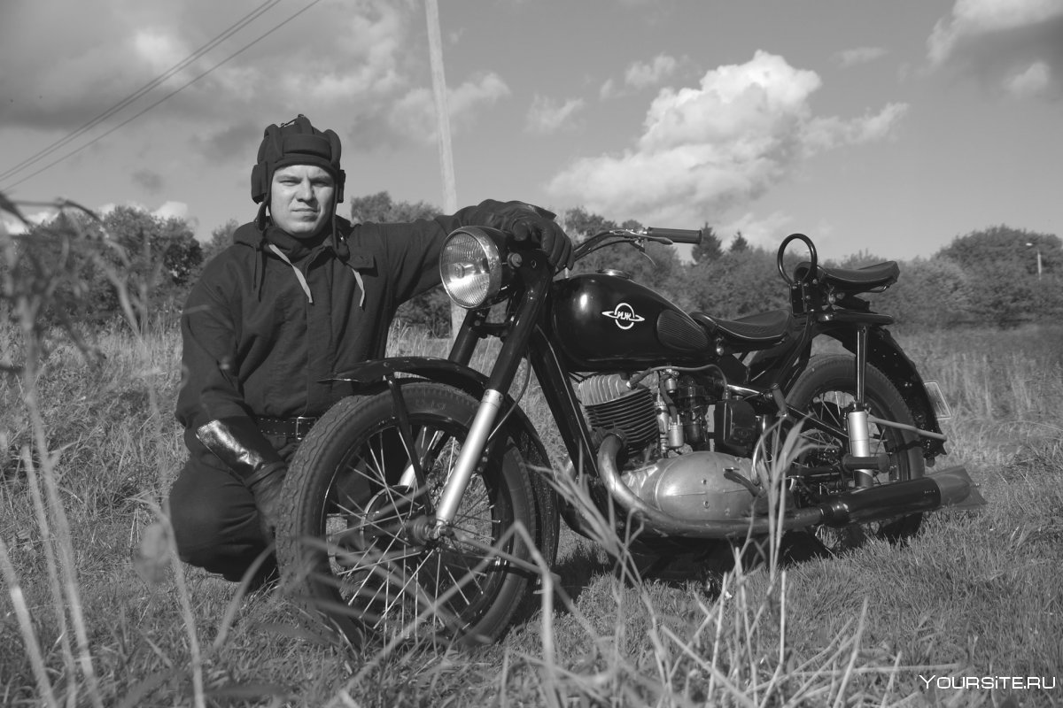 Советские мотоциклы на природе