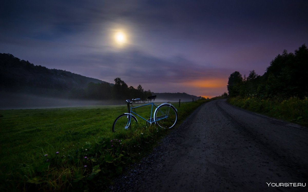 Велосипедист ночью