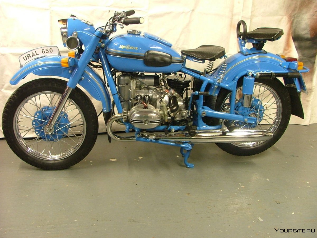 Мотоцикл Урал 2000