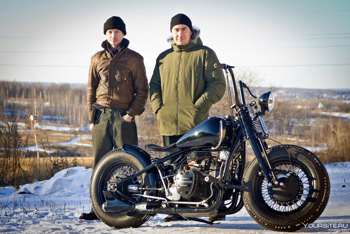 Мотоцикл Урал с коляской щимтй
