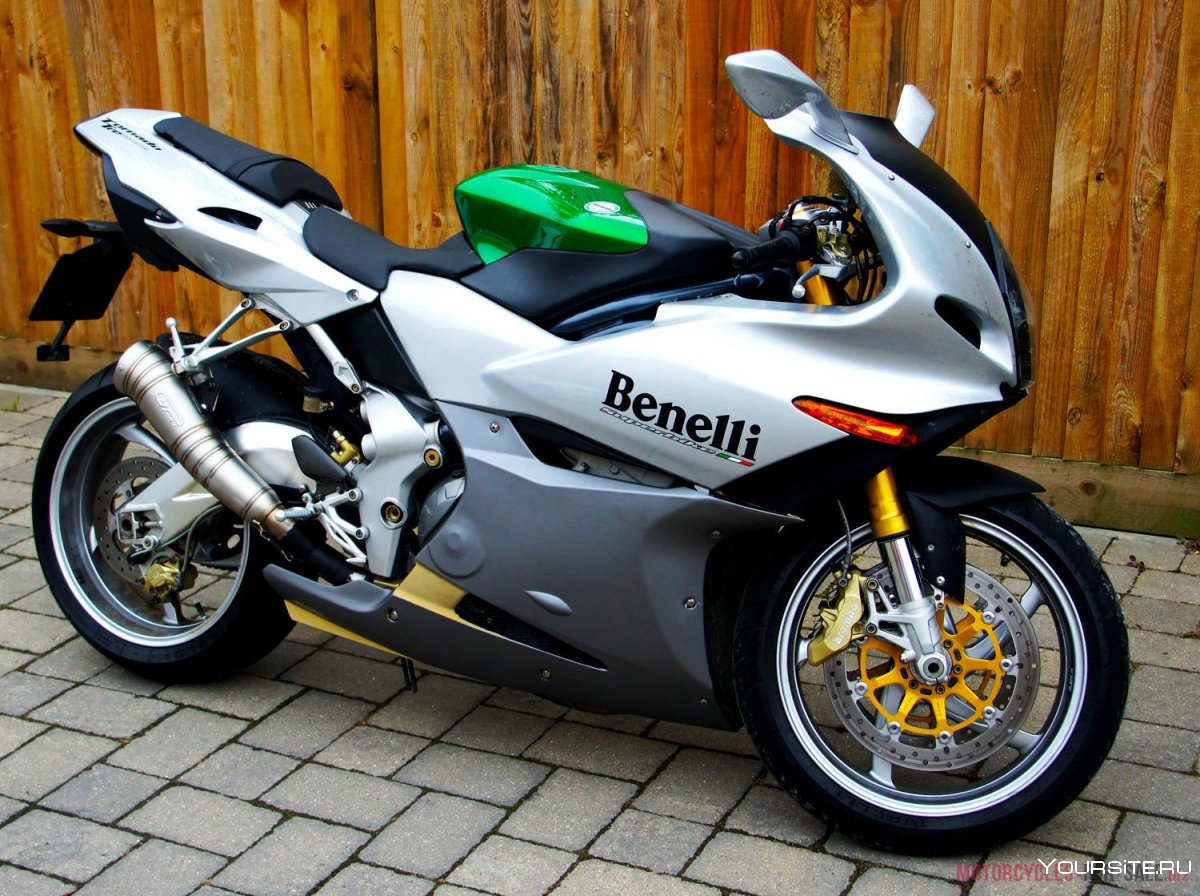 Benelli 900rs