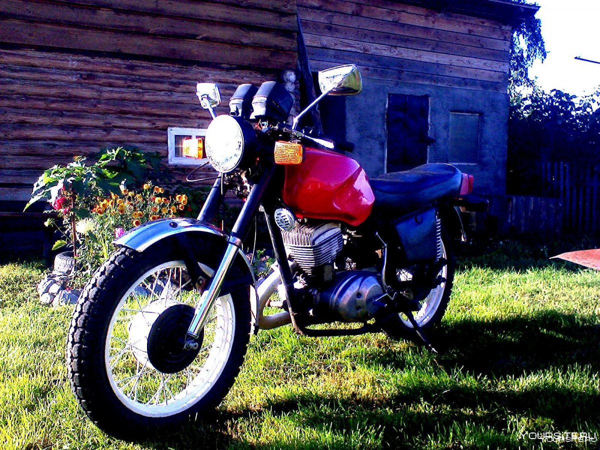 Советский мотоцикл ИЖ Юпитер 5