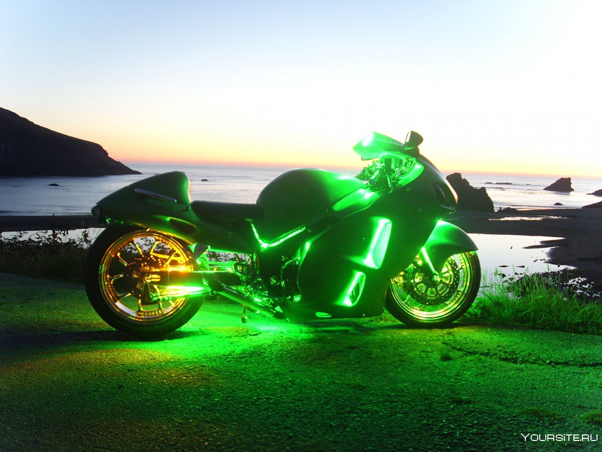 Мотоцикл с неоном зелёным