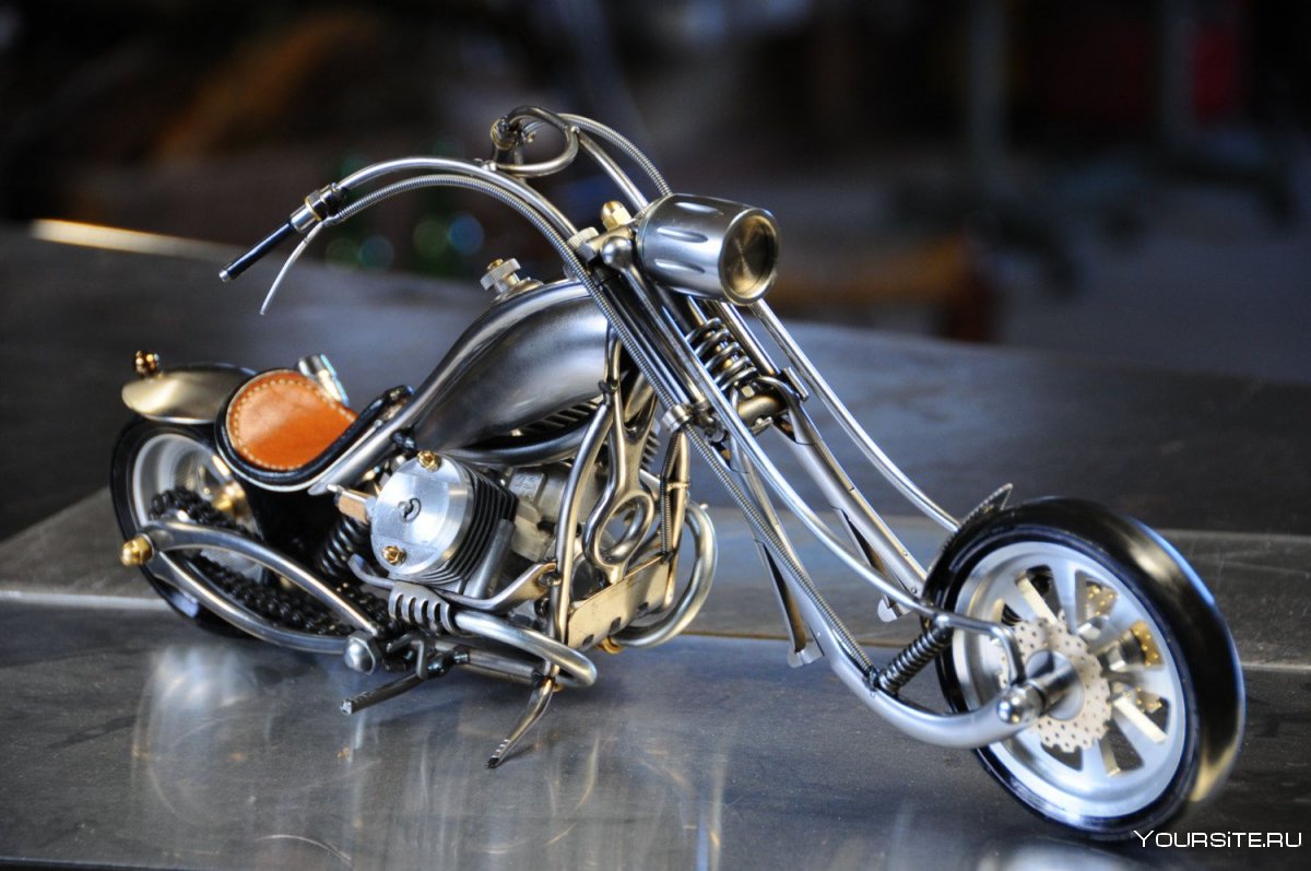 Мотоцикл из металла