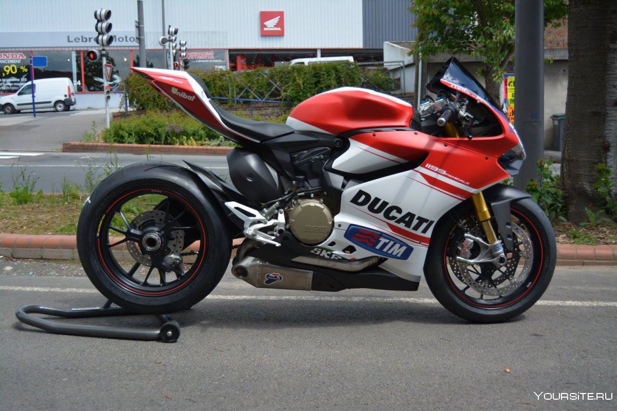 Спортбайк Ducati 1199