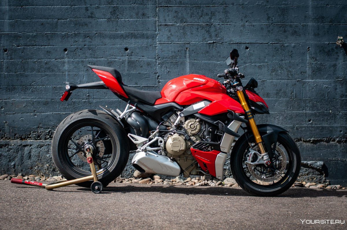 Ducati Streetfighter v4 черный