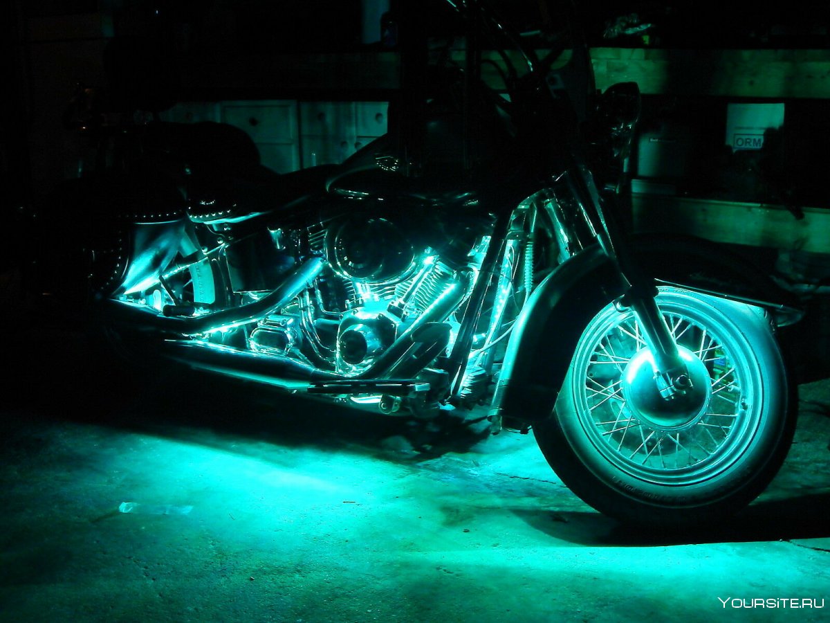 Неоновая подсветка мотоцикла