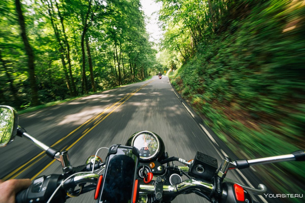 Дорога за рулём мотоцикла