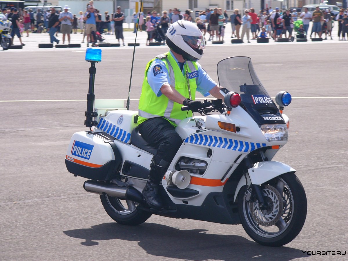 Honda st1100 Police