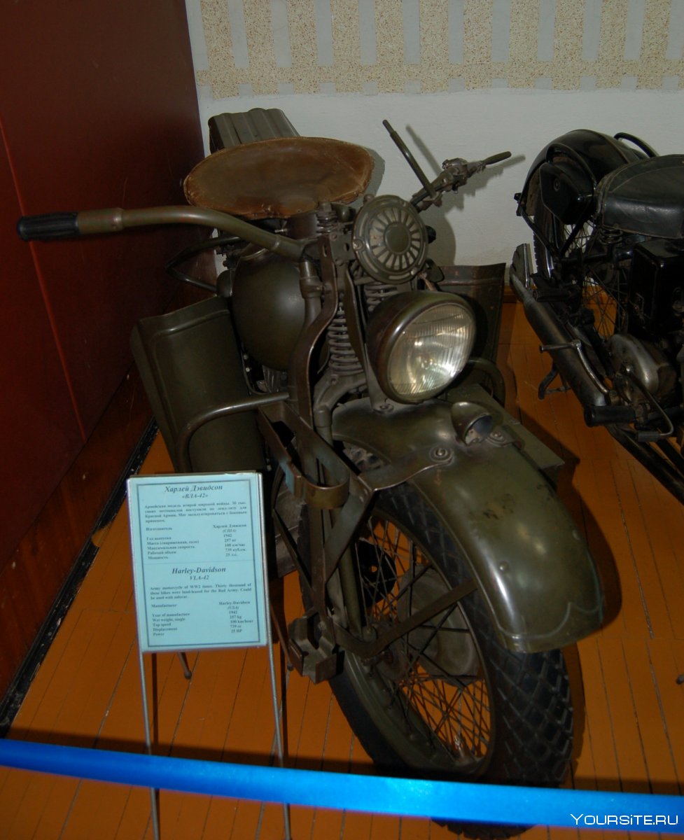 Старый мотоцикл Ирбит