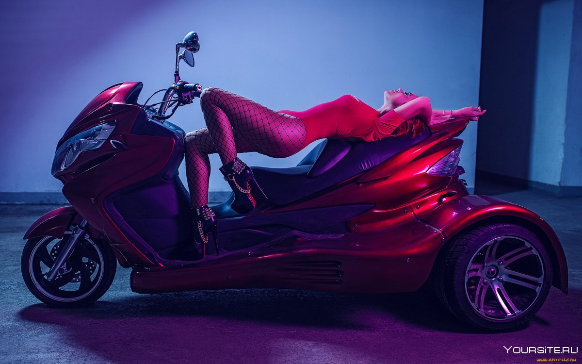 Мотоцикл с девушкой 3d graphic