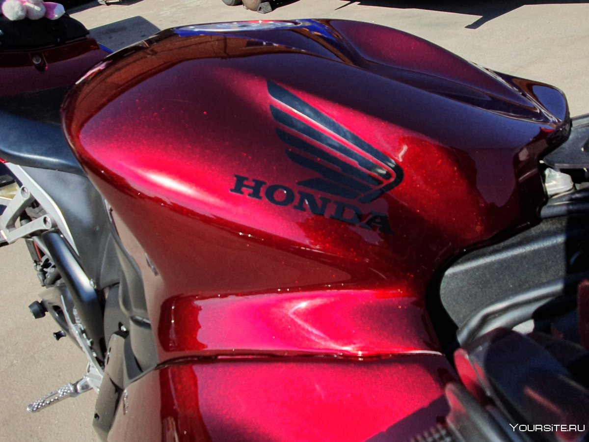Honda f4i красный Кэнди