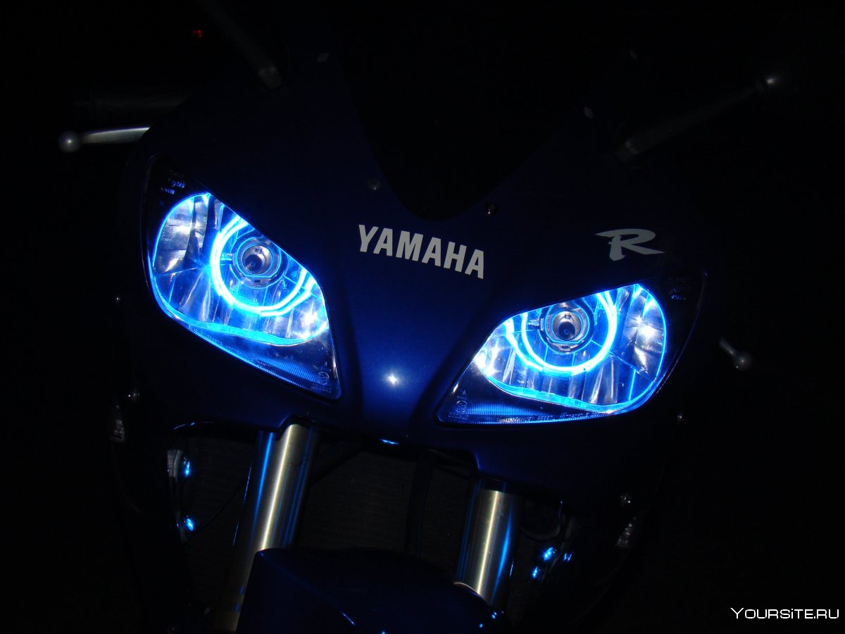 Yamaha YZF r1 Angel Eyes