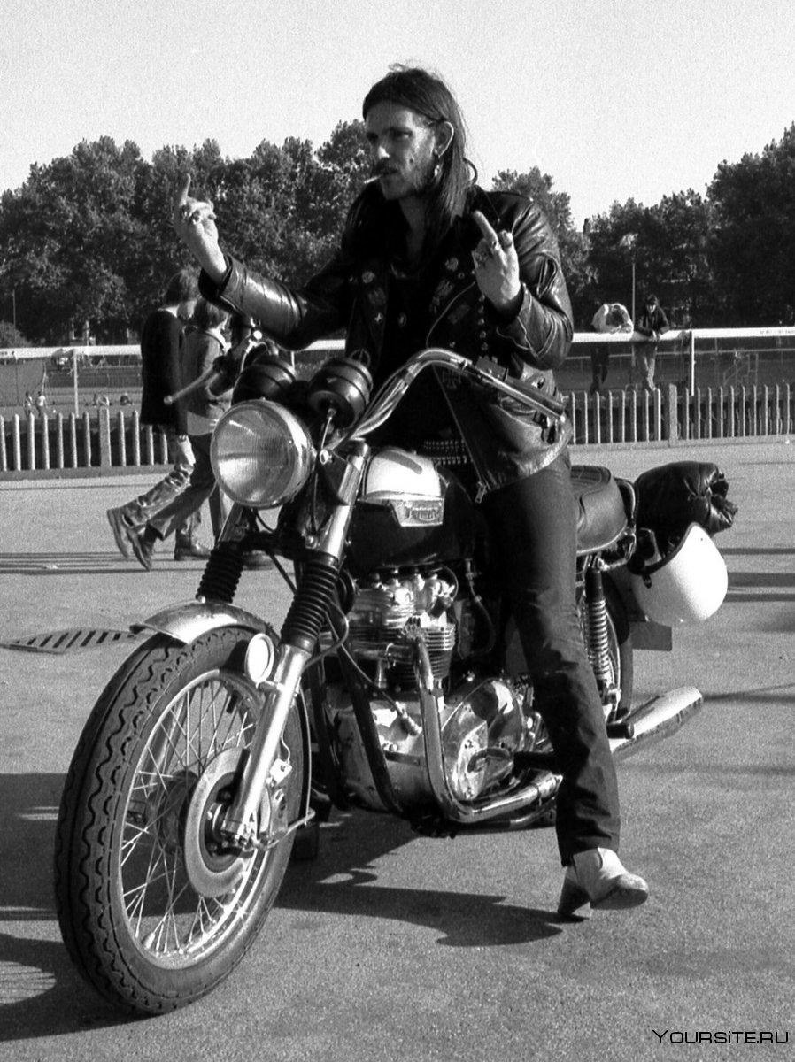 Lemmy Kilmister на мотоцикле