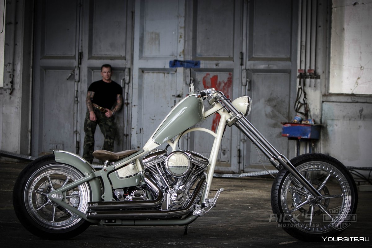 Harley Davidson FLSTSB