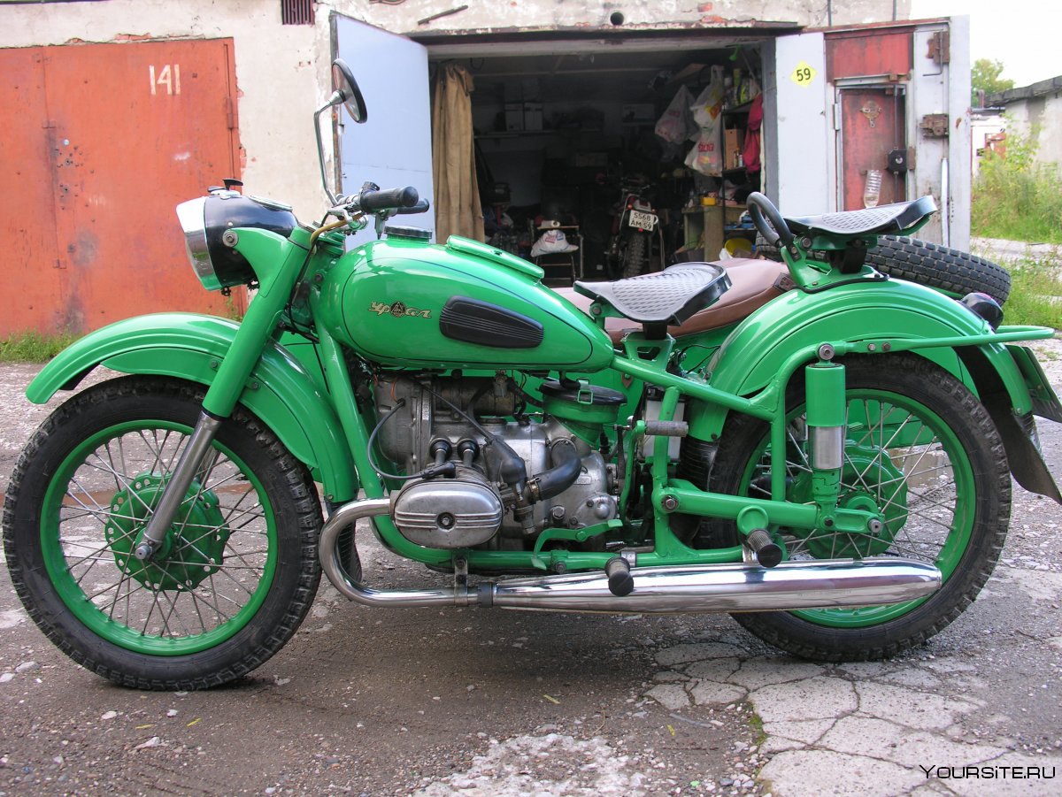 Мотоцикл Урал 2003