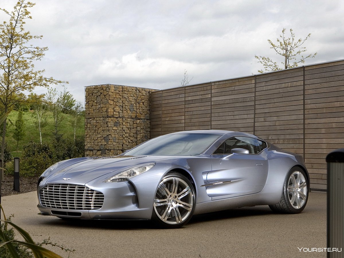 Автомобиль Aston Martin one-77