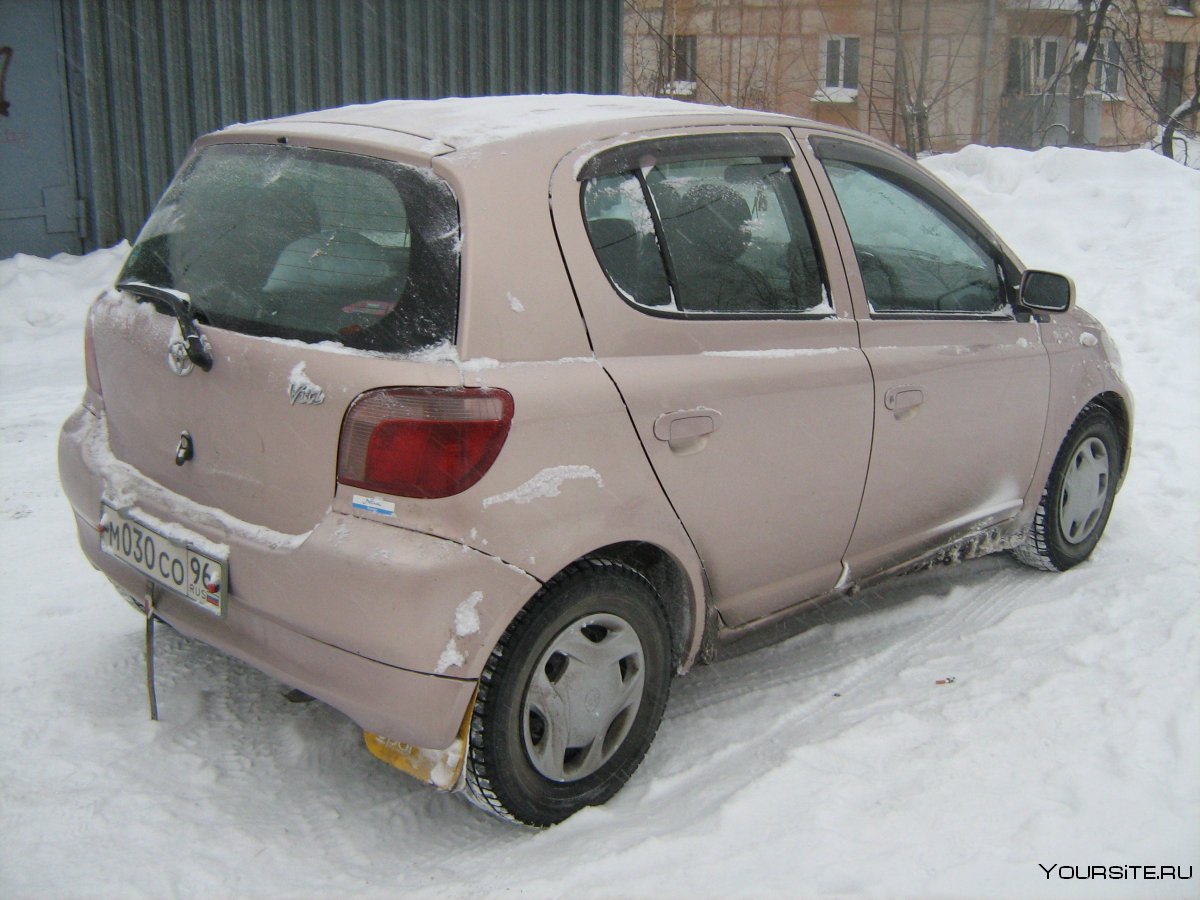 Матовый машина Витц Тойота 2002